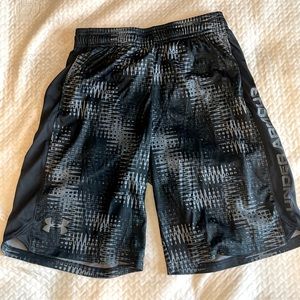 UA Black/Gray shorts Large